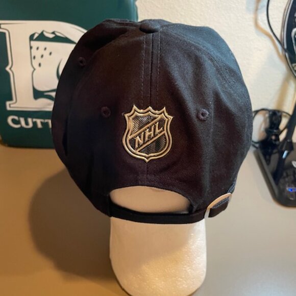 Calgary Flames Hockey Fanatics Pro New with Tags Adjustable Cap - Picture 2 of 5